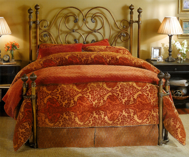 1367 Alhambra bed